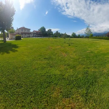 Vistalago Versilia Bed & Breakfast *