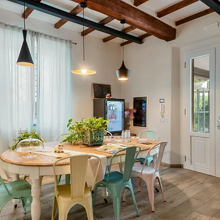 Frühstückspension Vistalago Versilia 4*