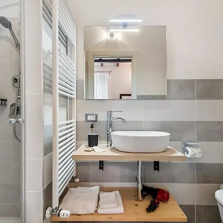 Frühstückspension Vistalago Versilia Massarosa